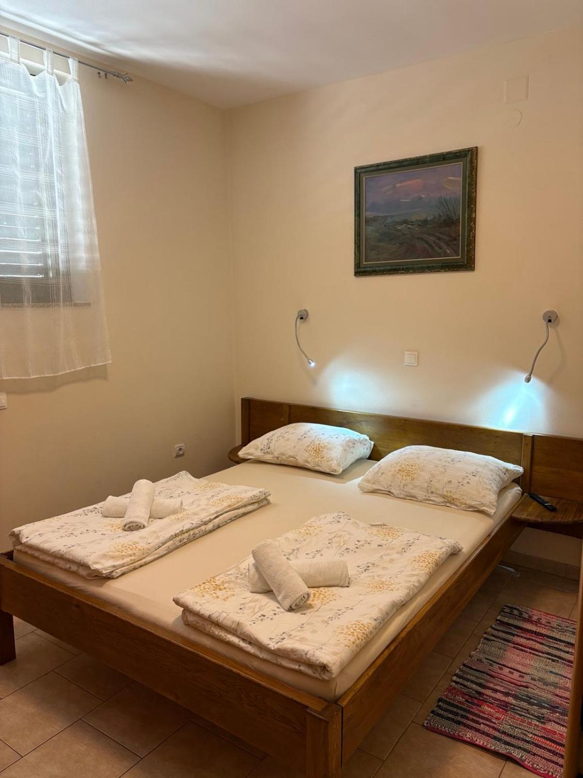 Apartment Lavanda Starigrad Paklenica Extérieur photo